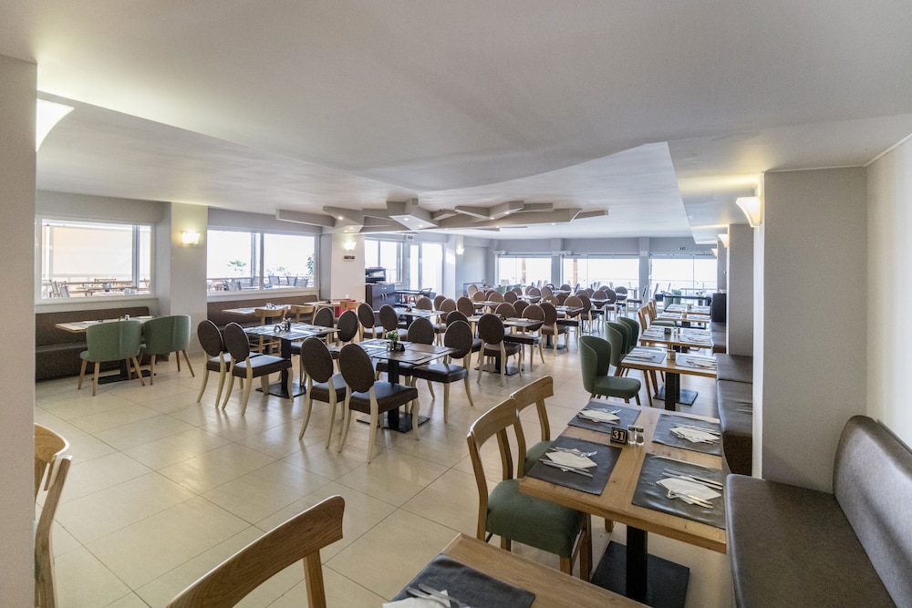 Golden Beach Hotel 40/49