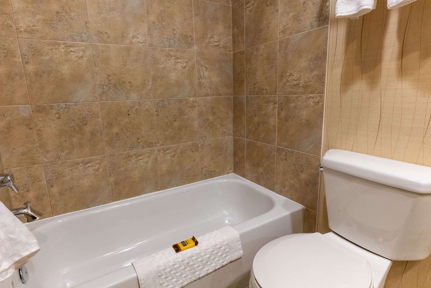 Best Western Plus South Edmonton Inn and Suites 32/32