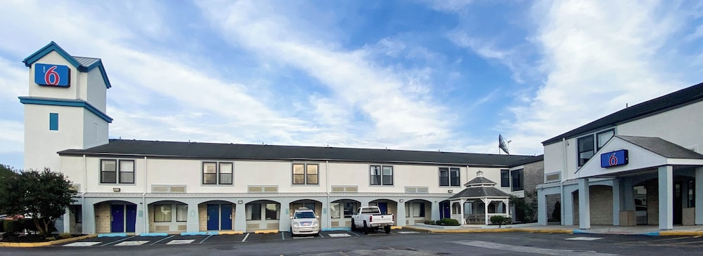 Baymont by Wyndham Newark/Wilmington 45/53