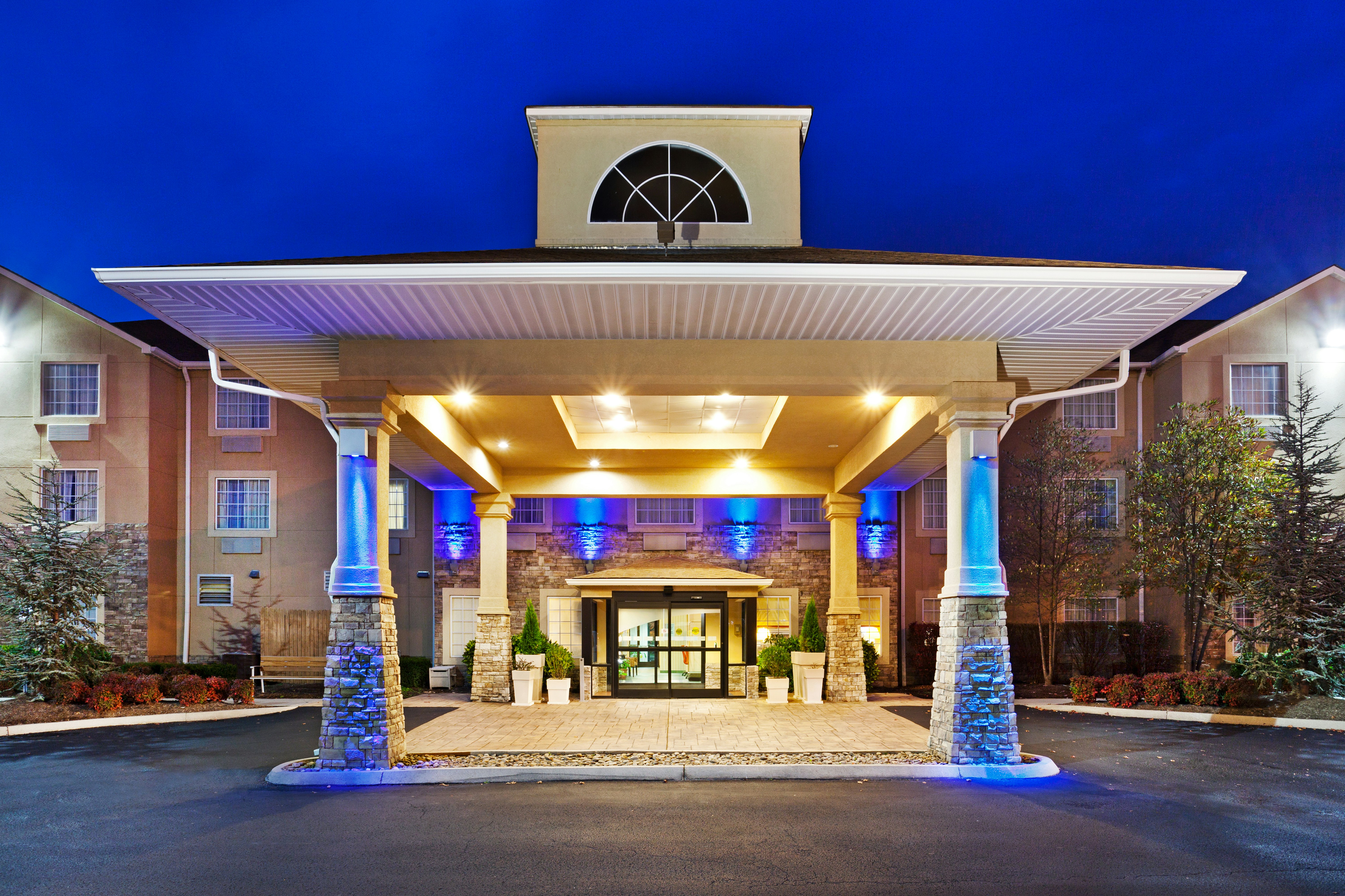 Holiday Inn Express Hotel Suites Alcoa Knoxville Airport 4/53