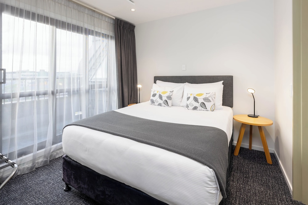2 BEDROOMS, APARTMENT