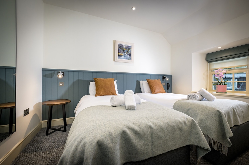 The Loch Ness Inn 17/45