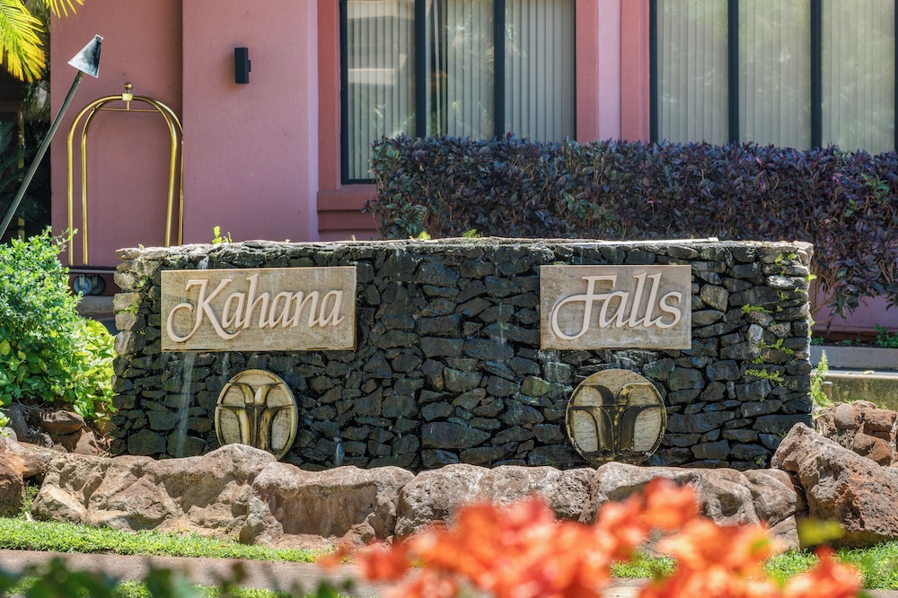 Kahana Falls Resort 8/68