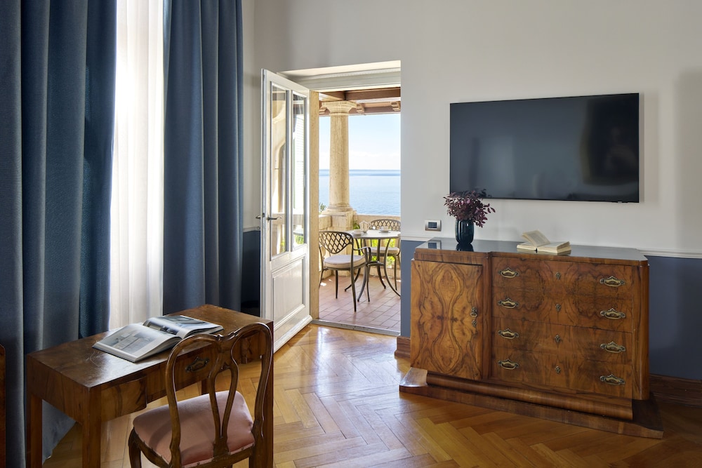 Hotel Villa Del Sogno 6/77