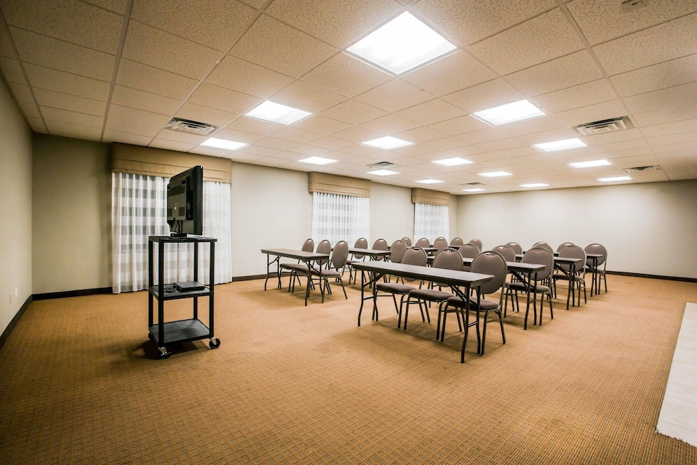 Sleep Inn & Suites Marion - Military Institute 16/43