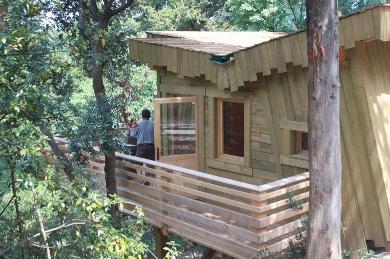 Hotel Les Cabanes Dans Les Bois 1/15