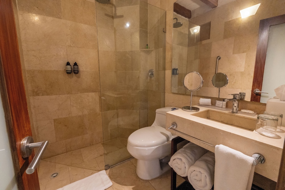 GHL Collection Armeria Real Hotel 73/75