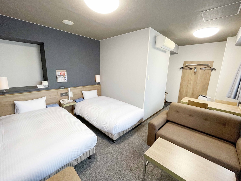 DELUXE, TWIN BEDS