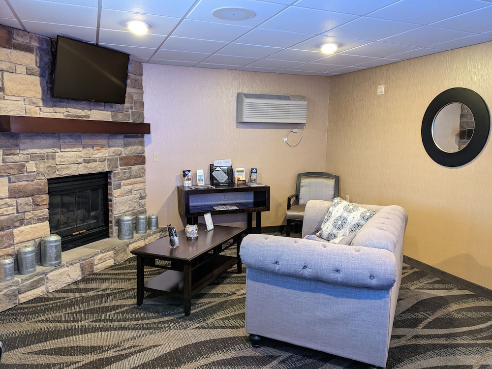 Cobblestone Inn & Suites Merrill 26/50