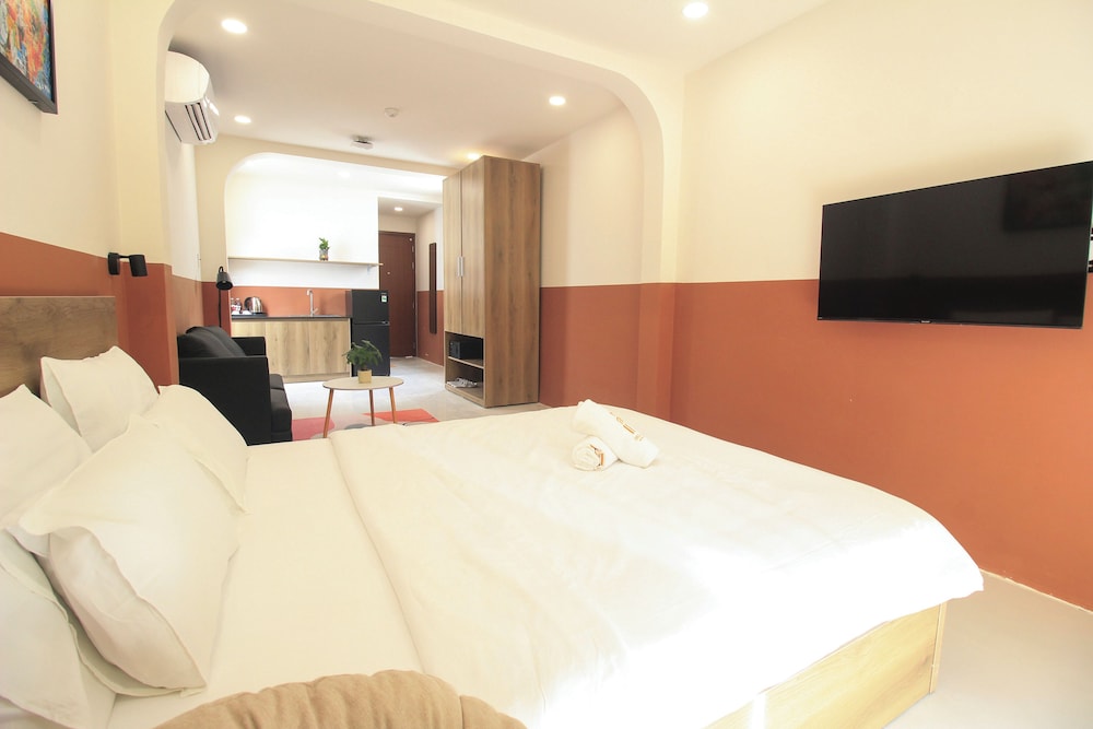 De Lustora Hotel & Apartment - District 1, HCM. 14/35