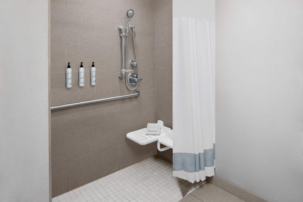 جناح بسرير كينج بغرفة نوم واحدة مع أريكة لذوي الإعاقة، Towneplace Suites Big Spring 3/3
