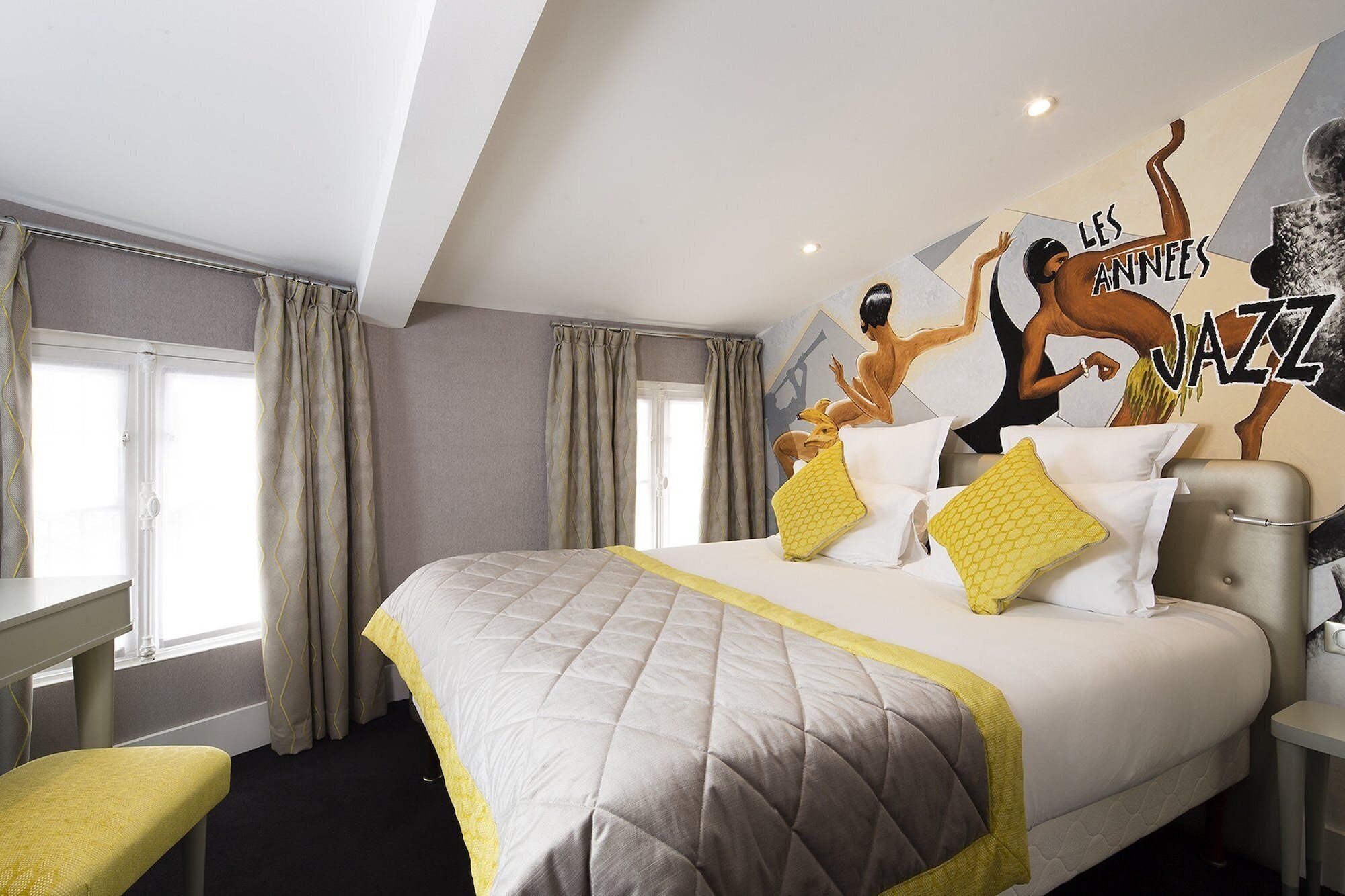 CLASSIC, DOUBLE OR TWIN BED