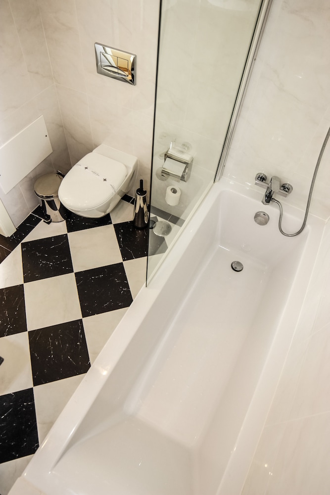 Lagoa Apartment Hotel 50/52