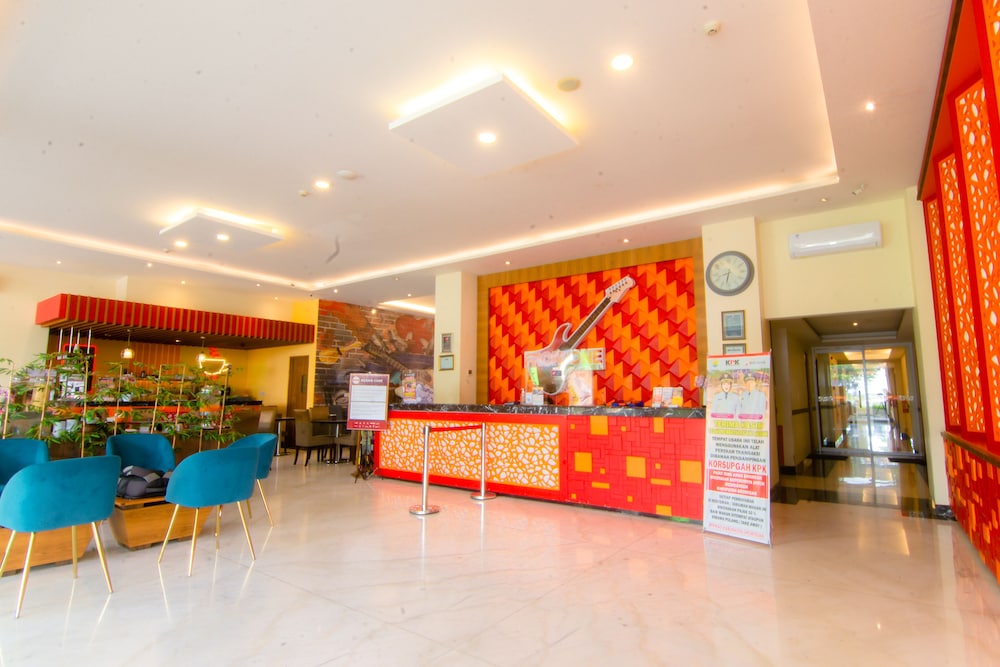 Front One Hotel Purwodadi 14/72