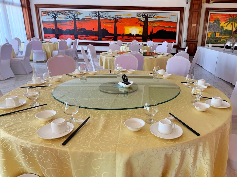 Asia and Africa Hotel 17/32
