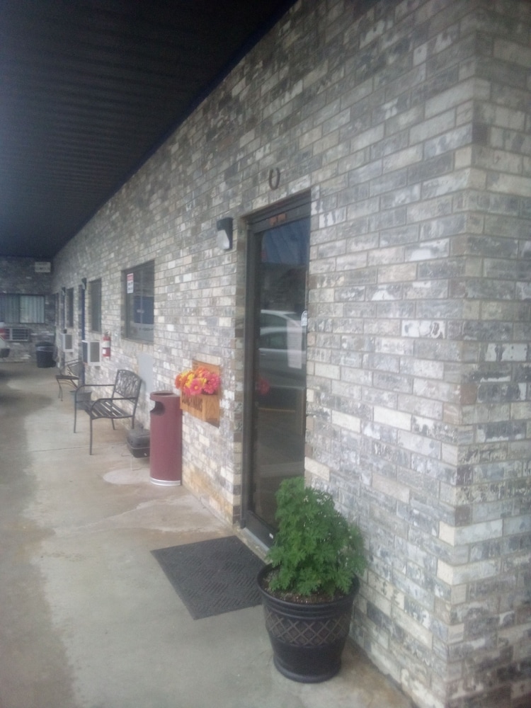 OYO Hotel Waldron AR - Hwy 71 39/52