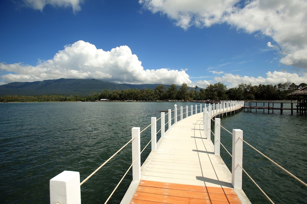 Nataya Roundhouse Coral Bay Resort and Spa 17/51