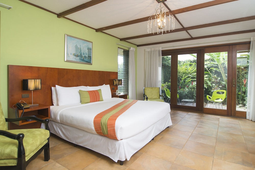 Garden, Deluxe, King Bed, Private Garden