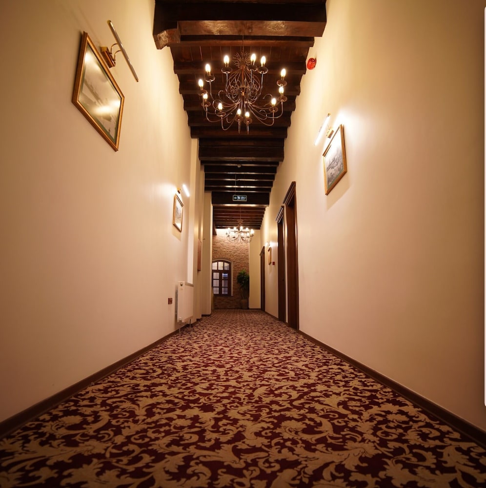 Panderma Port Hotel 50/54