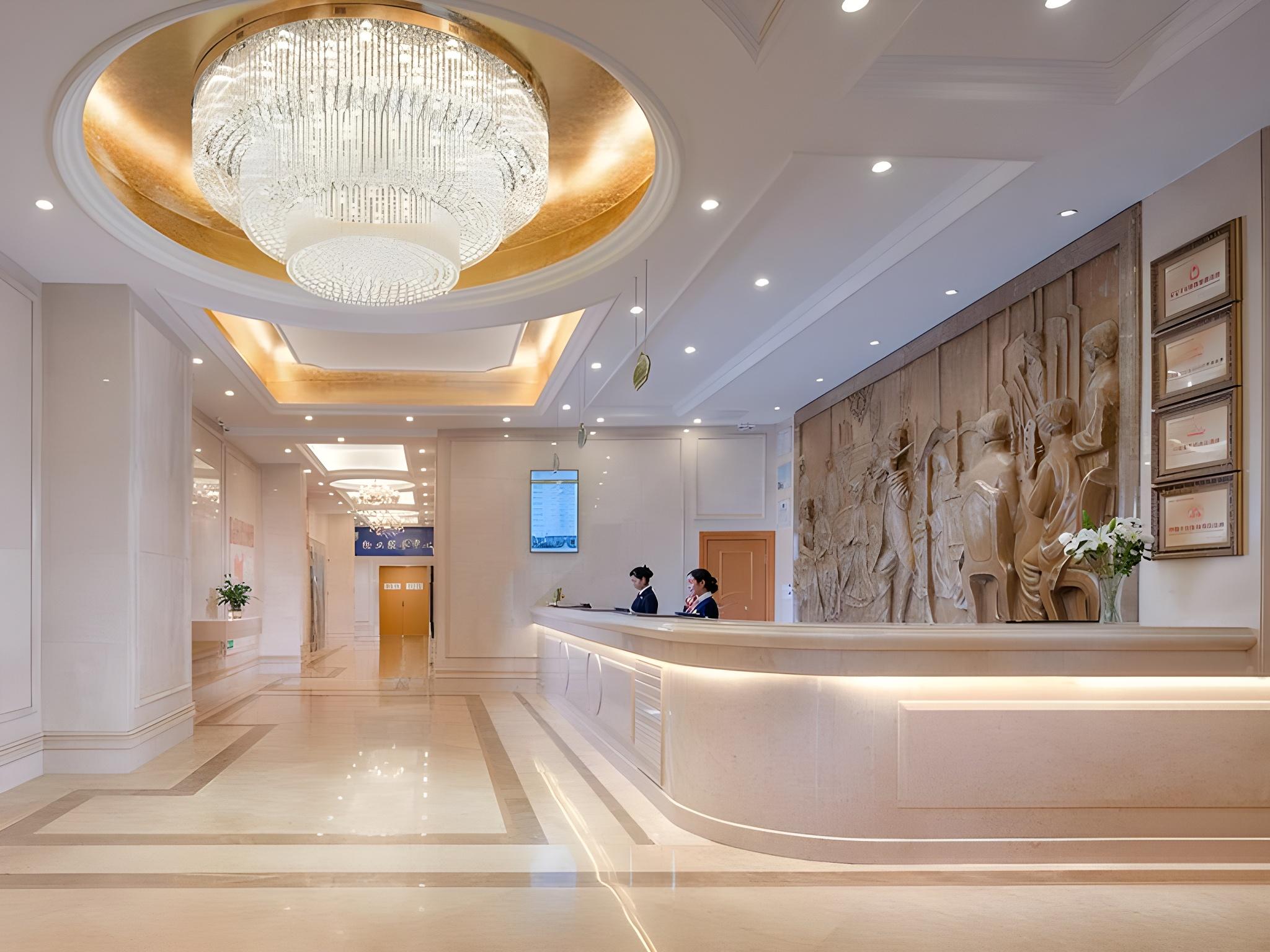 Vienna Hotel (Guiyang Huaguoyuan) 13/55