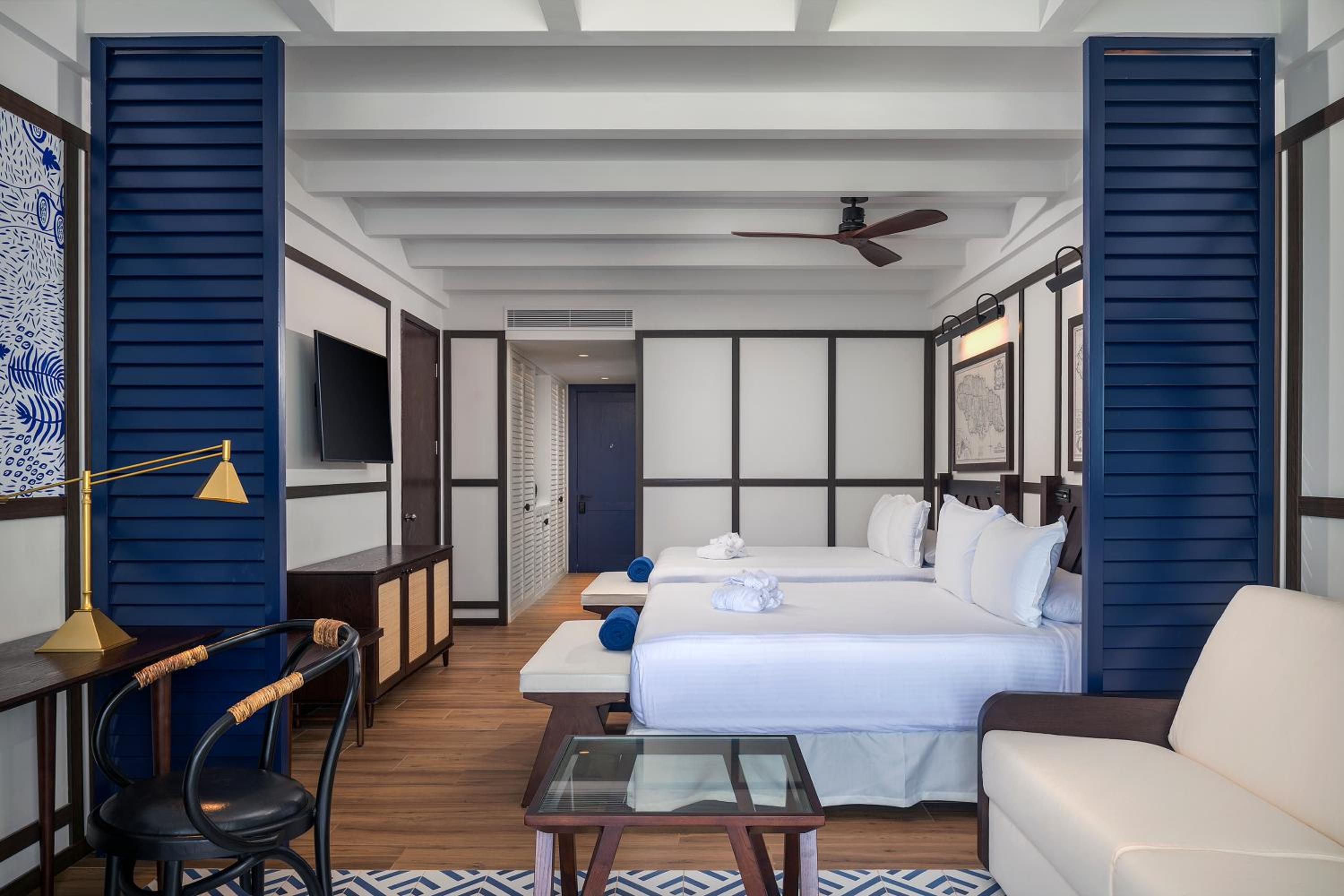 Junior Suite, Water Park Side