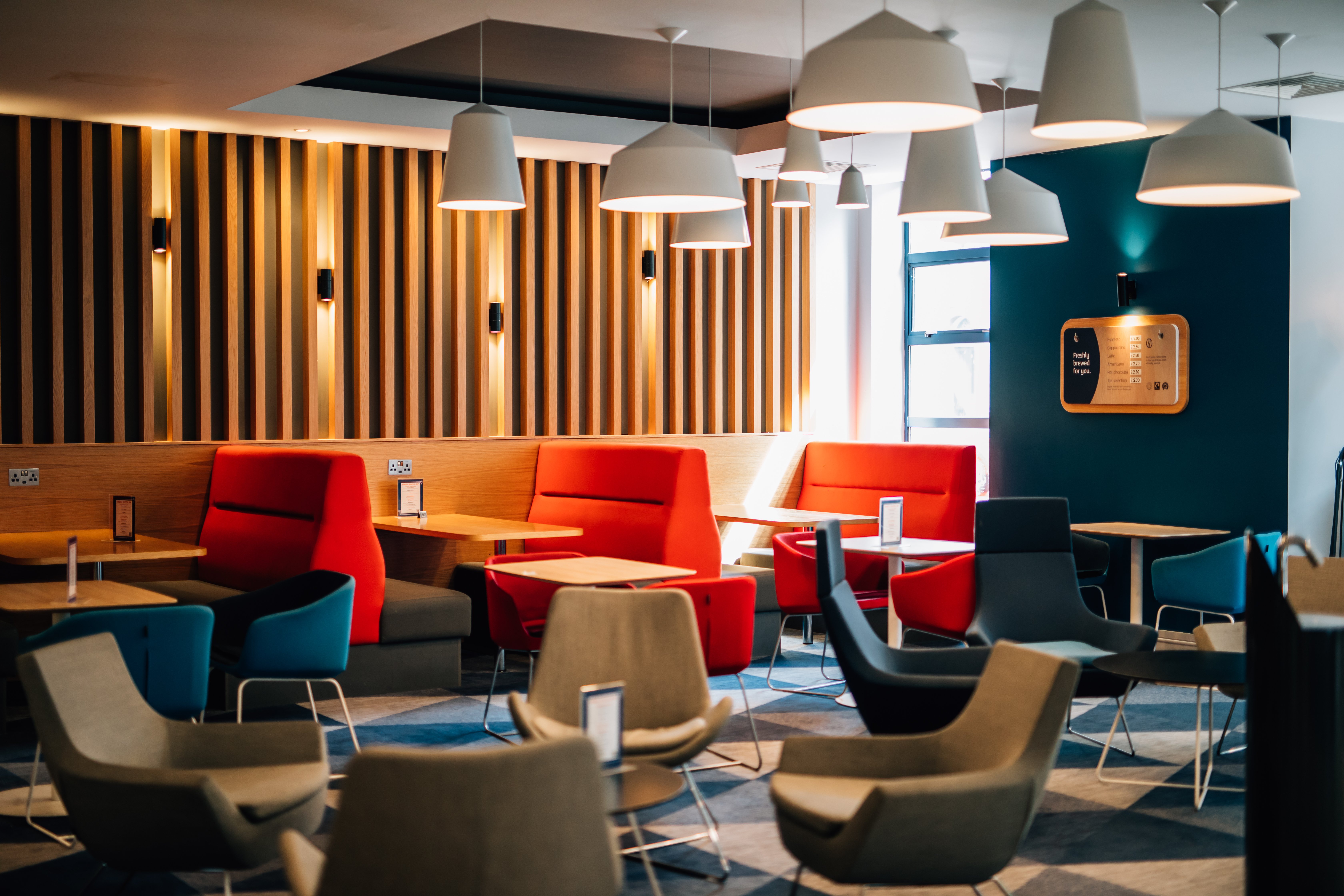 Holiday Inn Express Belfast City 27/50