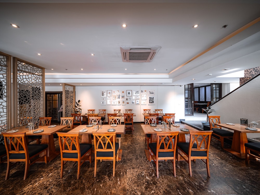 Bandara Silom Suites, Bangkok 63/78