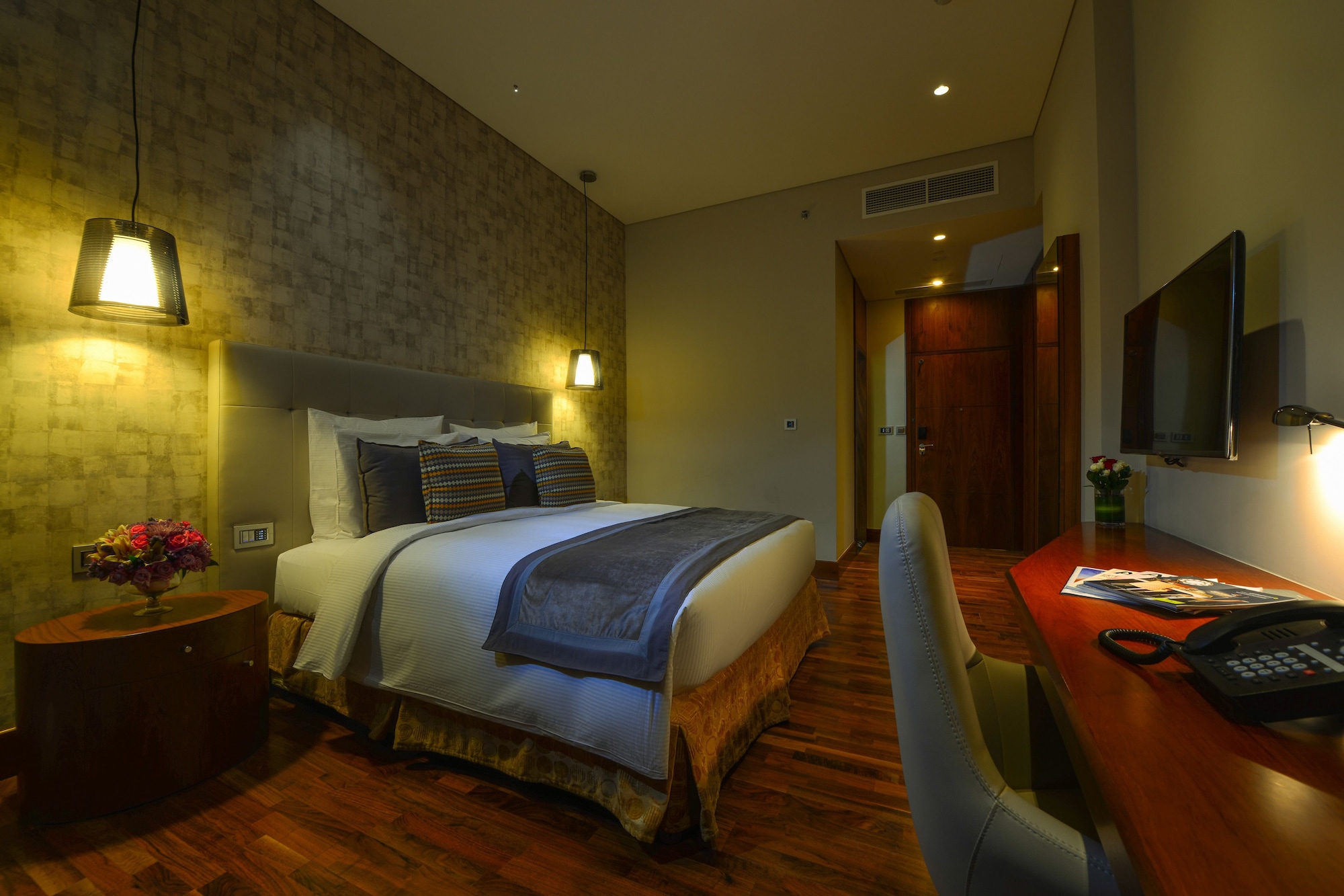 SUPERIOR, DOUBLE BED