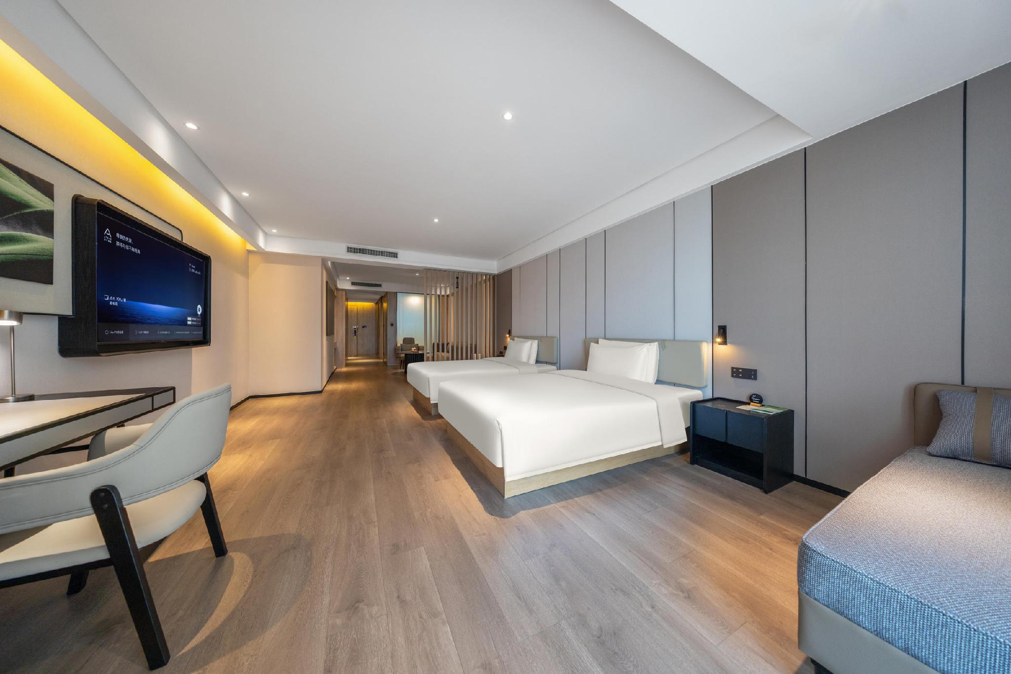Executive, Suite