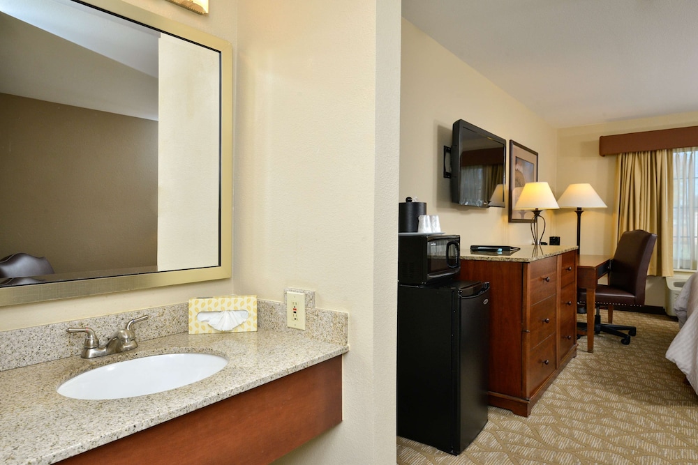 Best Western Denver Southwest 53/61
