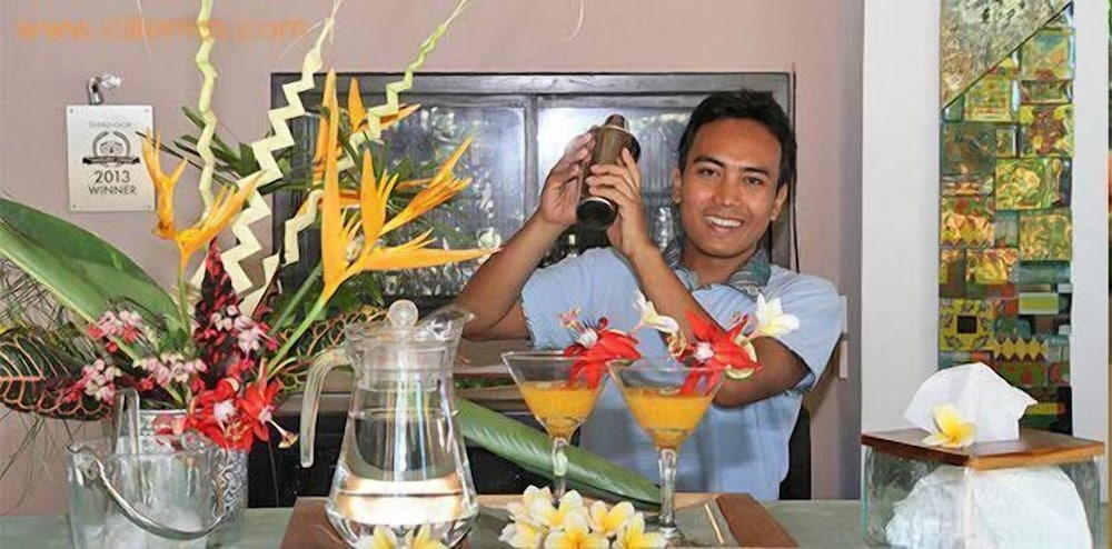 Cili Emas Oceanside Resort 6/50