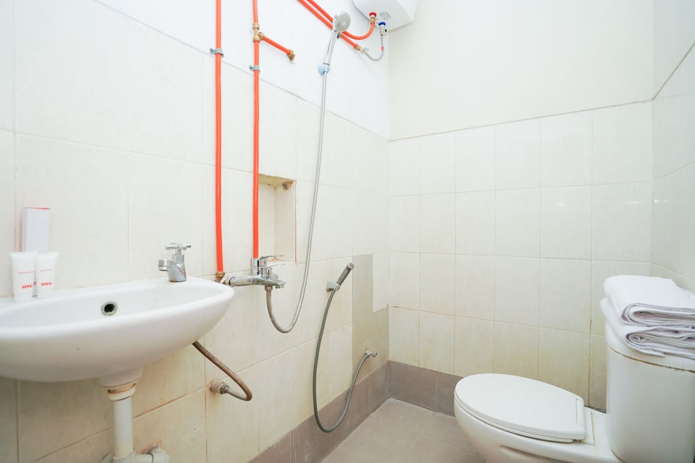 Hotel O Siwalankerto Near City Of Tomorrow Mall Formerly Padang Pasir C-12 Residence 28/28