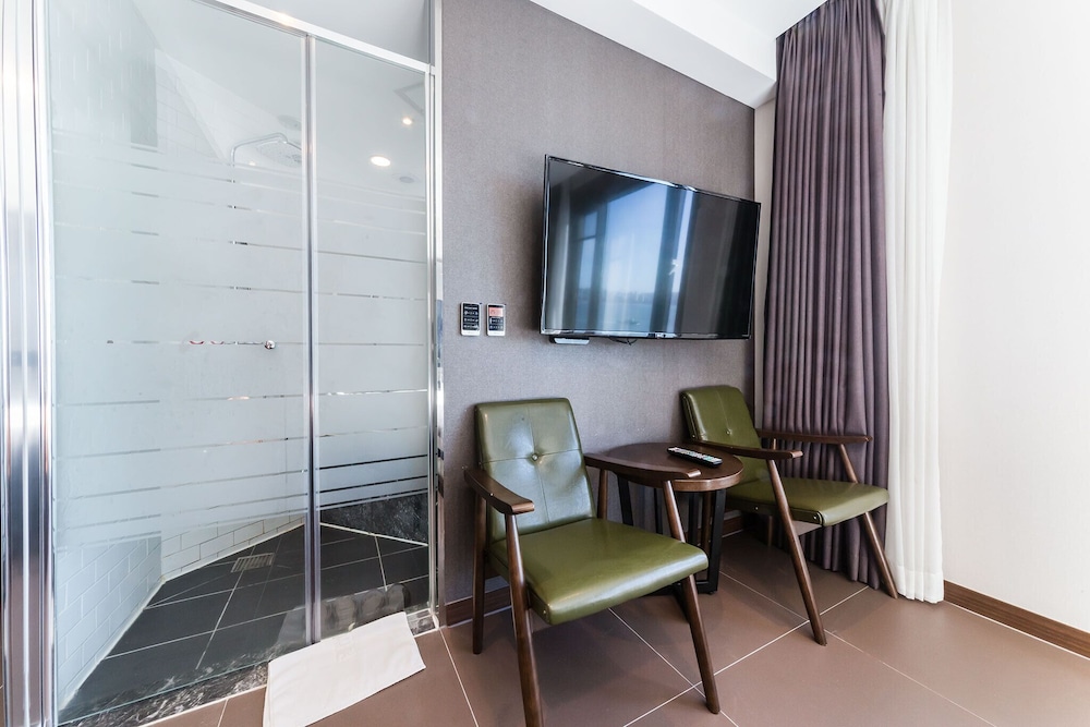 Incheon Hotel Bluemarine 48/50