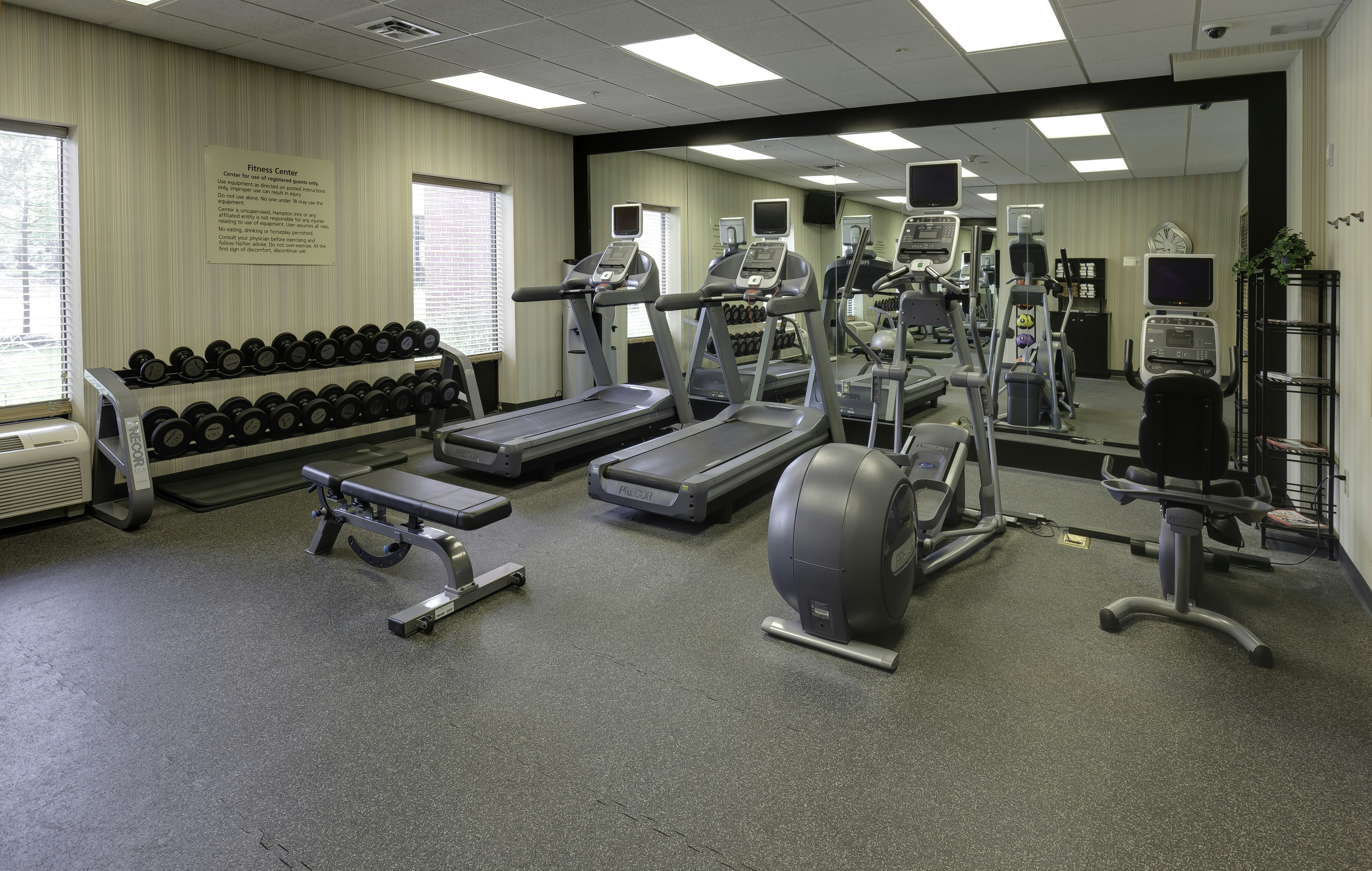 Hampton Inn Suites Columbus Polaris 24/35