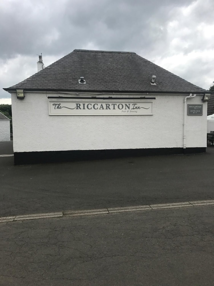 Riccarton Inn 23/35