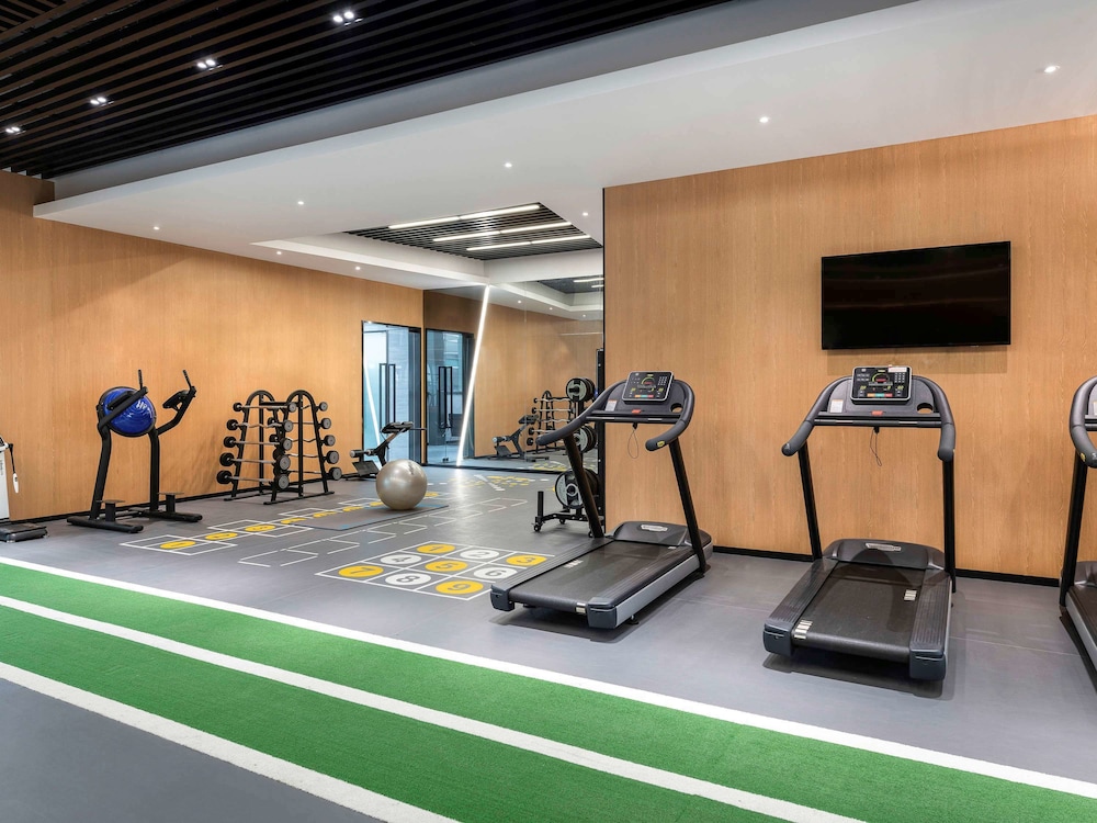 Novotel Suites Shanghai Hongqiao 9/26