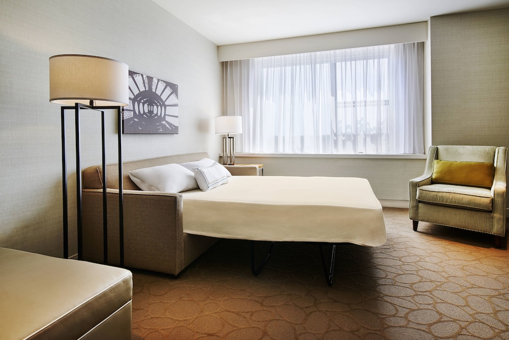 Delta Hotels By Marriott Dartmouth 10/43
