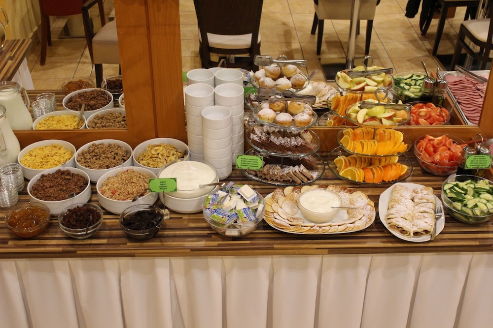 Gallery Hotel Sis 16/36