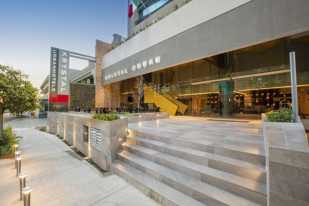 Krystal Urban Guadalajara 46/47