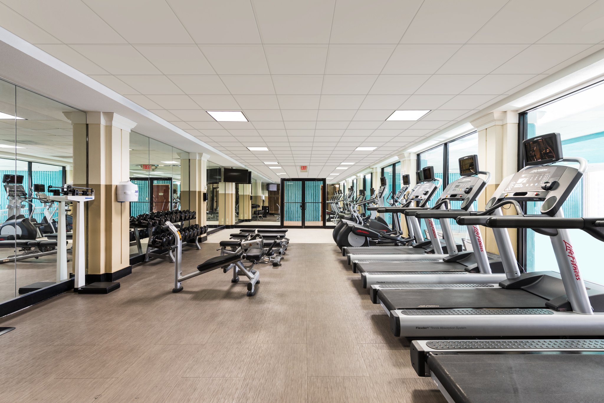 Crowne Plaza Newark Airport 35/50