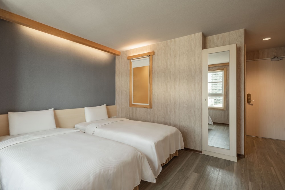 Kindness Hotel Glory Pier 14/59