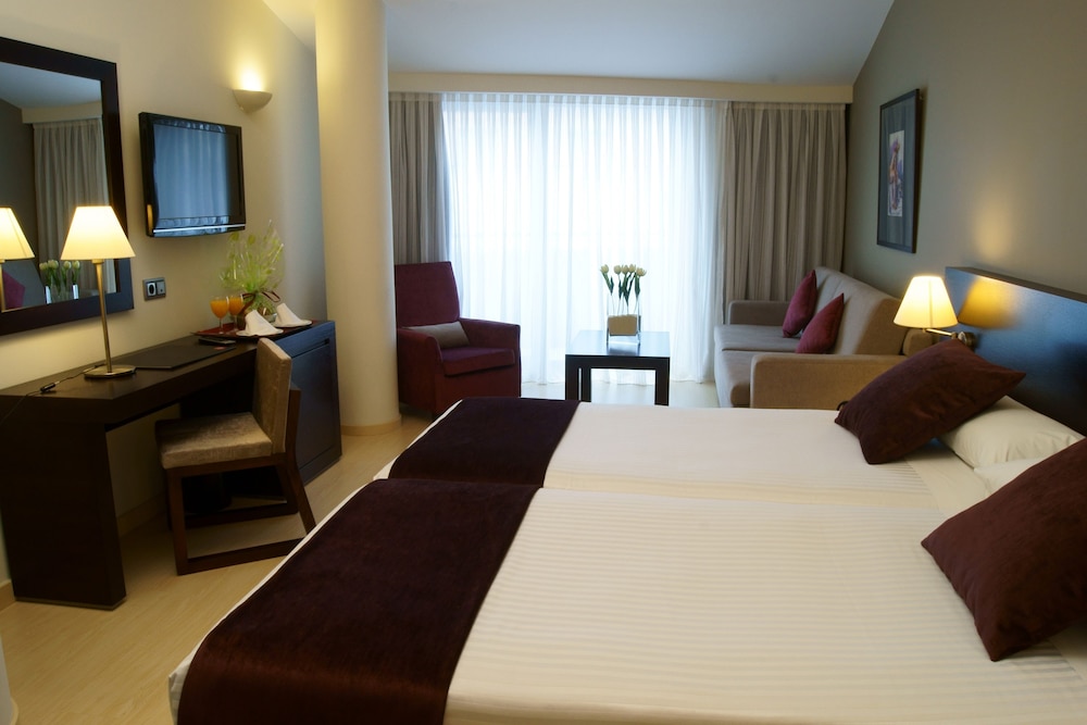 Yomo Centric Hotel 17/50