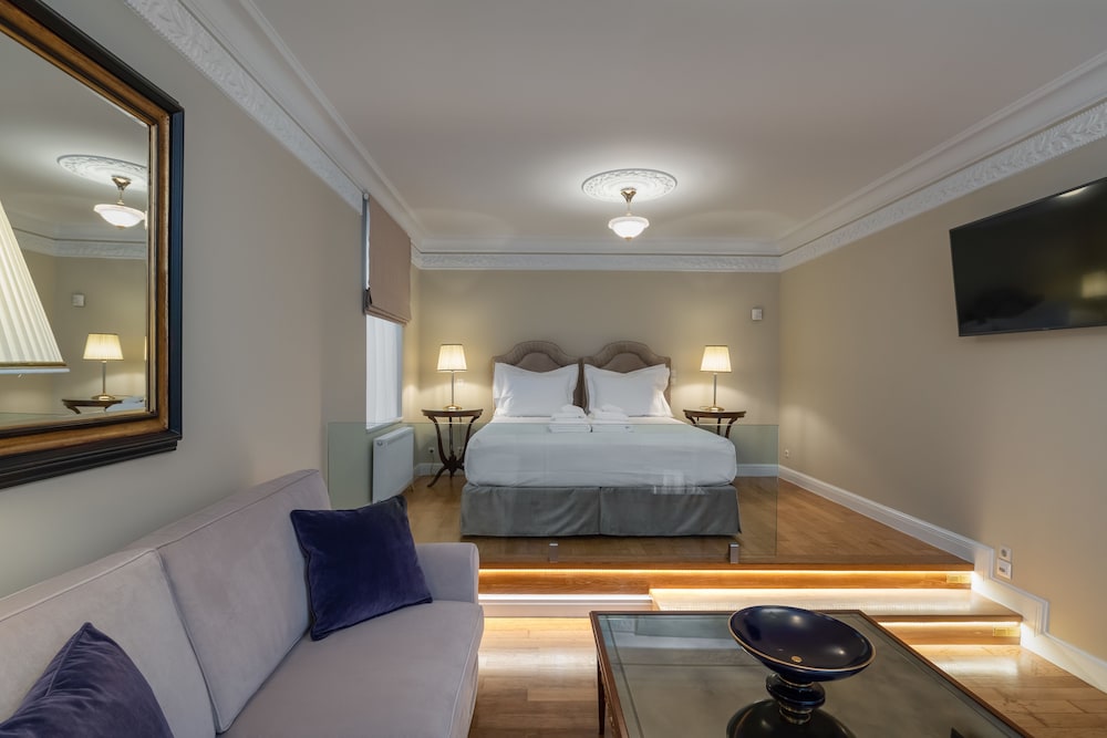 Noble Suites 21/68