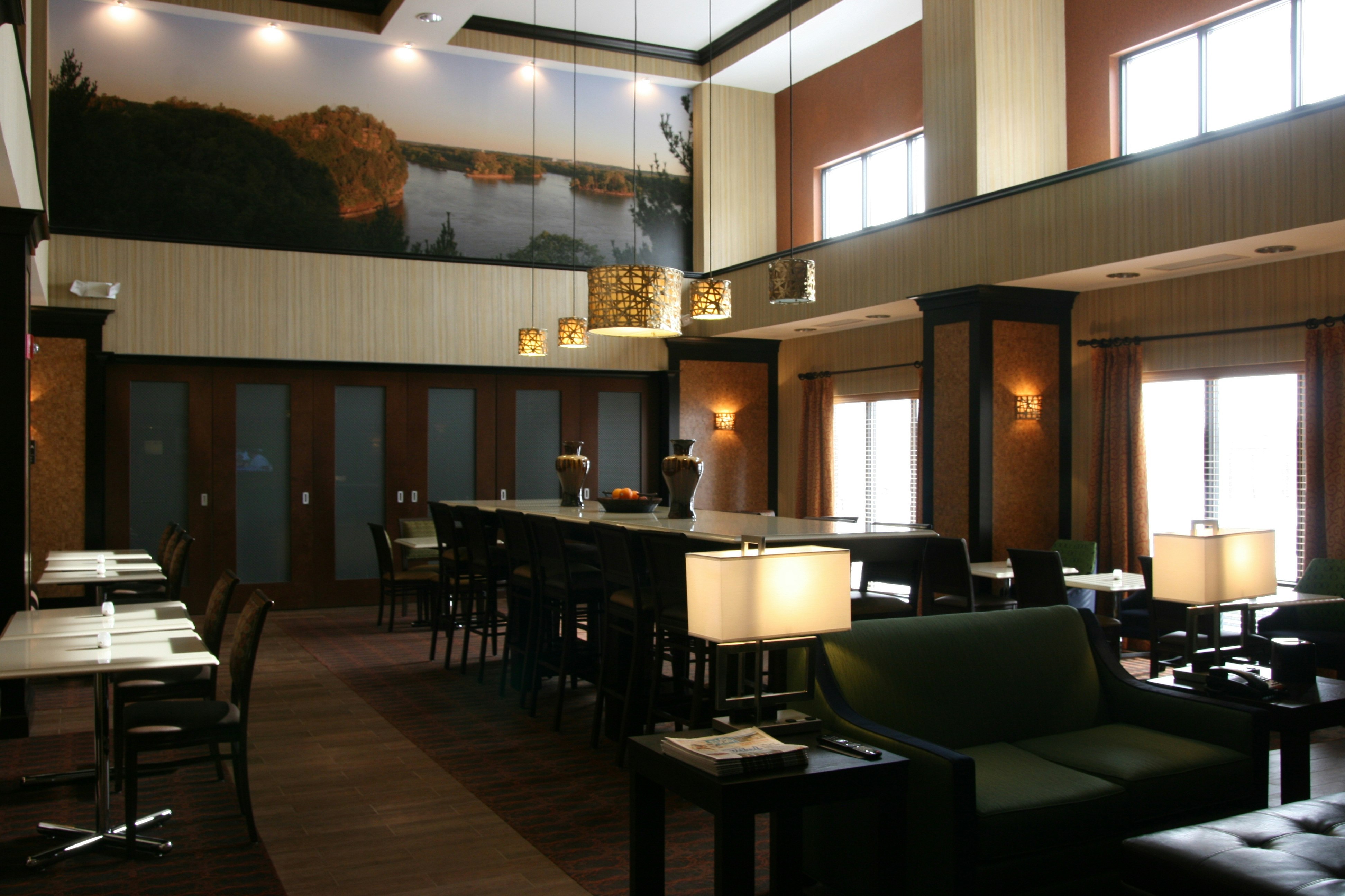 Hampton Inn and Suites Peru 10/18