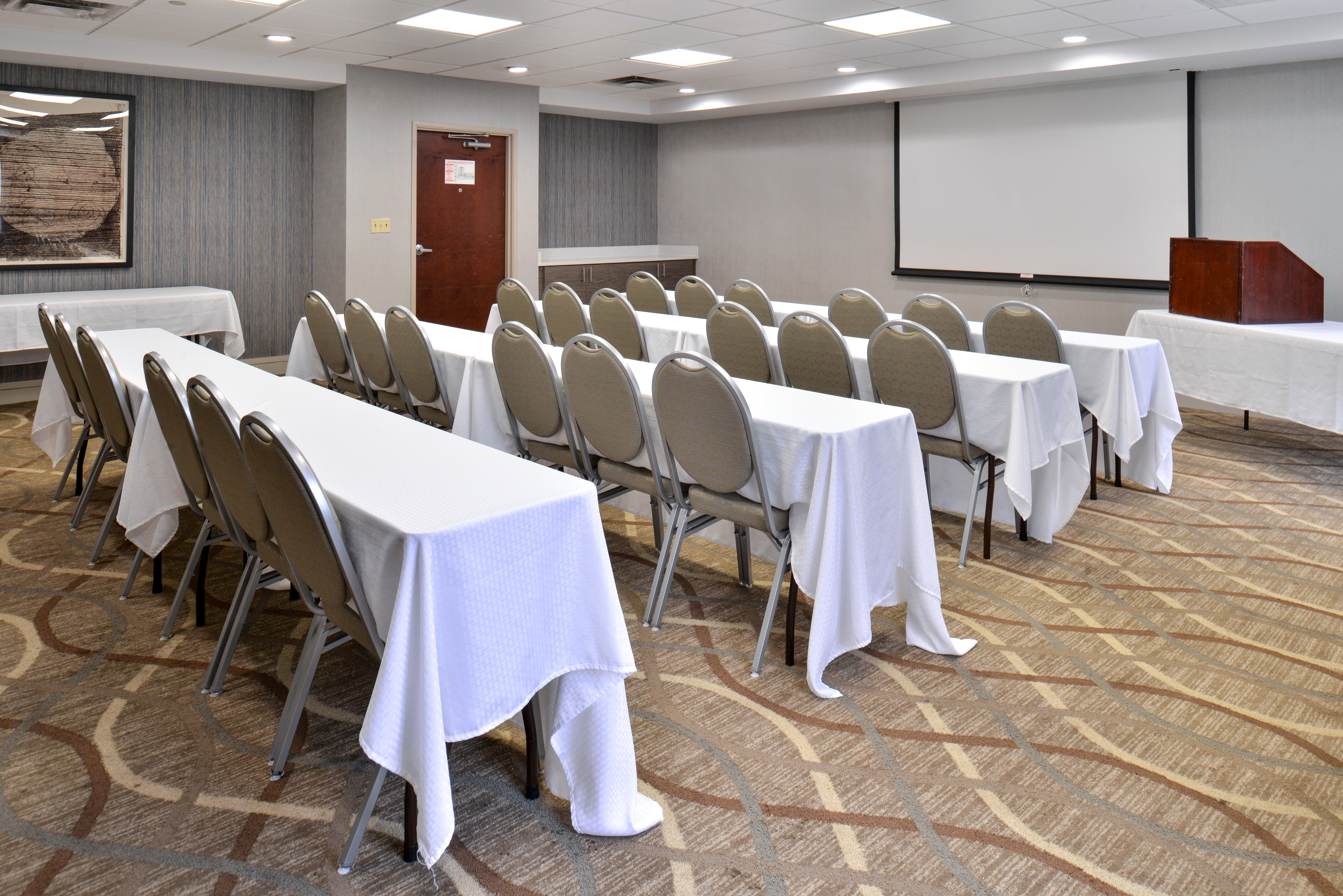 Holiday Inn Express Hotel And Suites Lafayette 37/49
