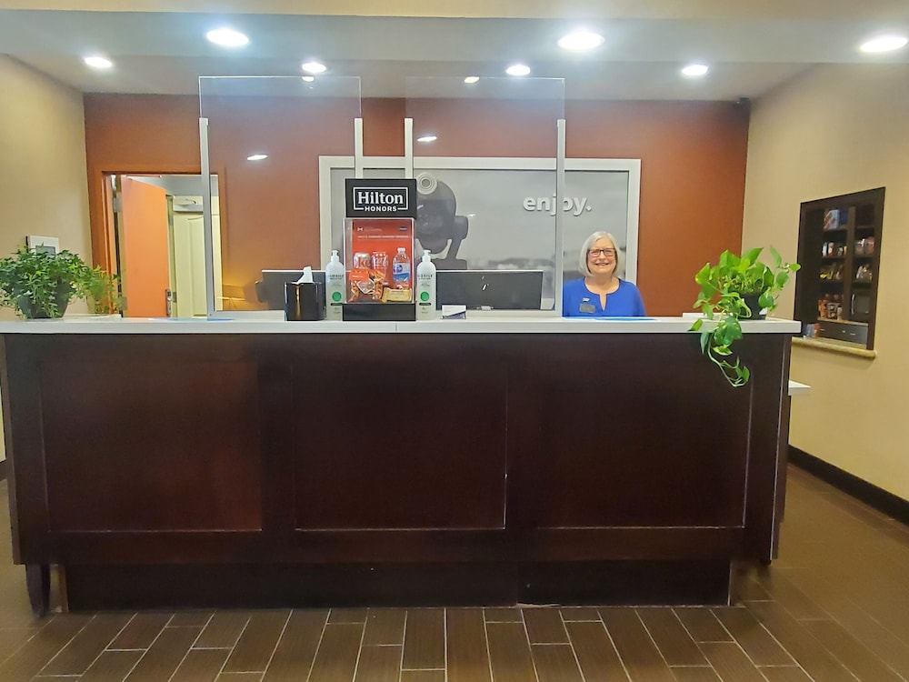 Hampton Inn and Suites Jamestown ND 3/26