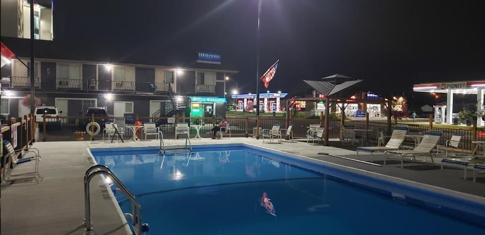 Niagara Falls Courtside Inn Hotel 6/41