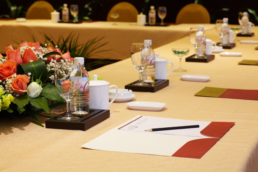 Cixi Hangzhou Bay Hotel 34/37