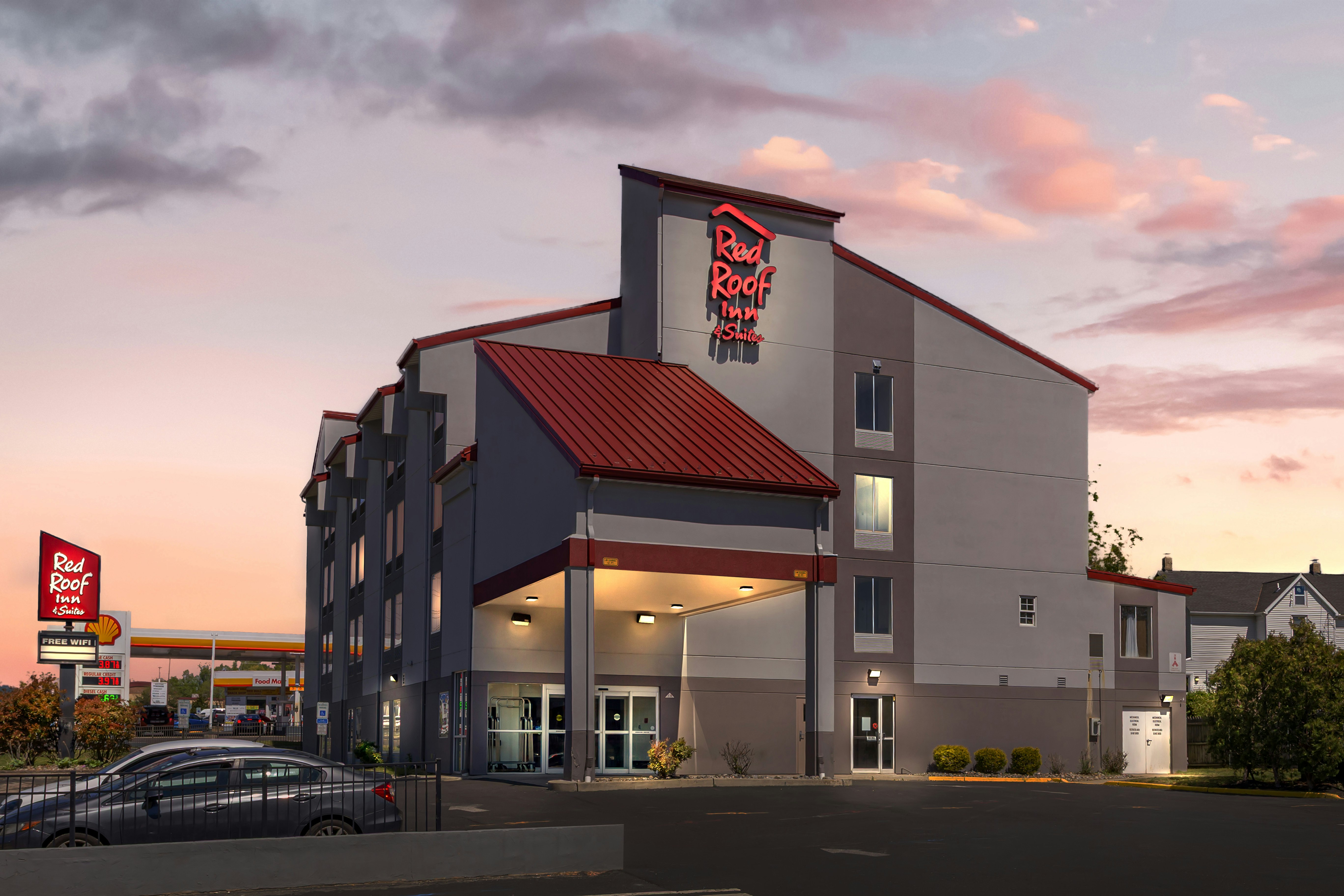 Red Roof Inn & Suites Philadelphia - Bellmawr 2/16