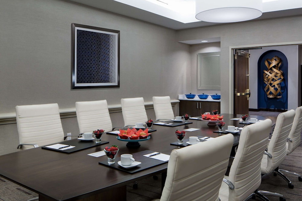 Hyatt Regency Deerfield 44/57